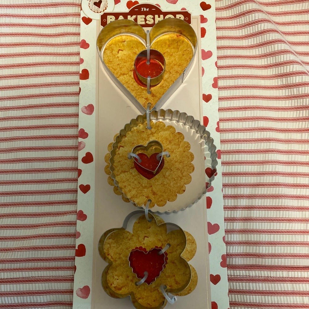The Bake Shop Heart Flower & Circle Cookie Cutters Stainless Steel Set 6